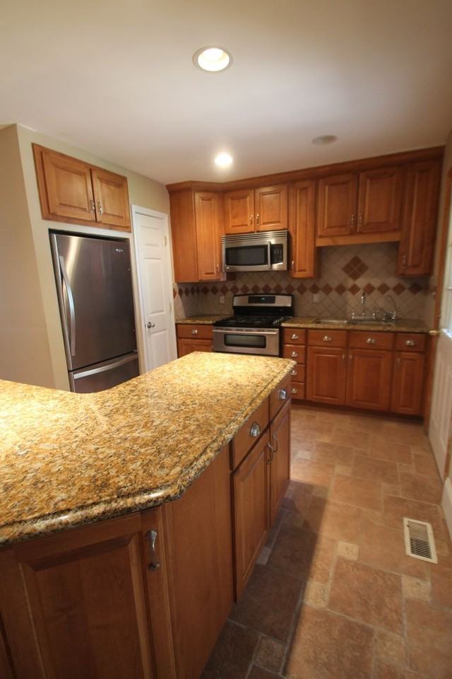 1636 Amber Ln - Photo 7 of 19