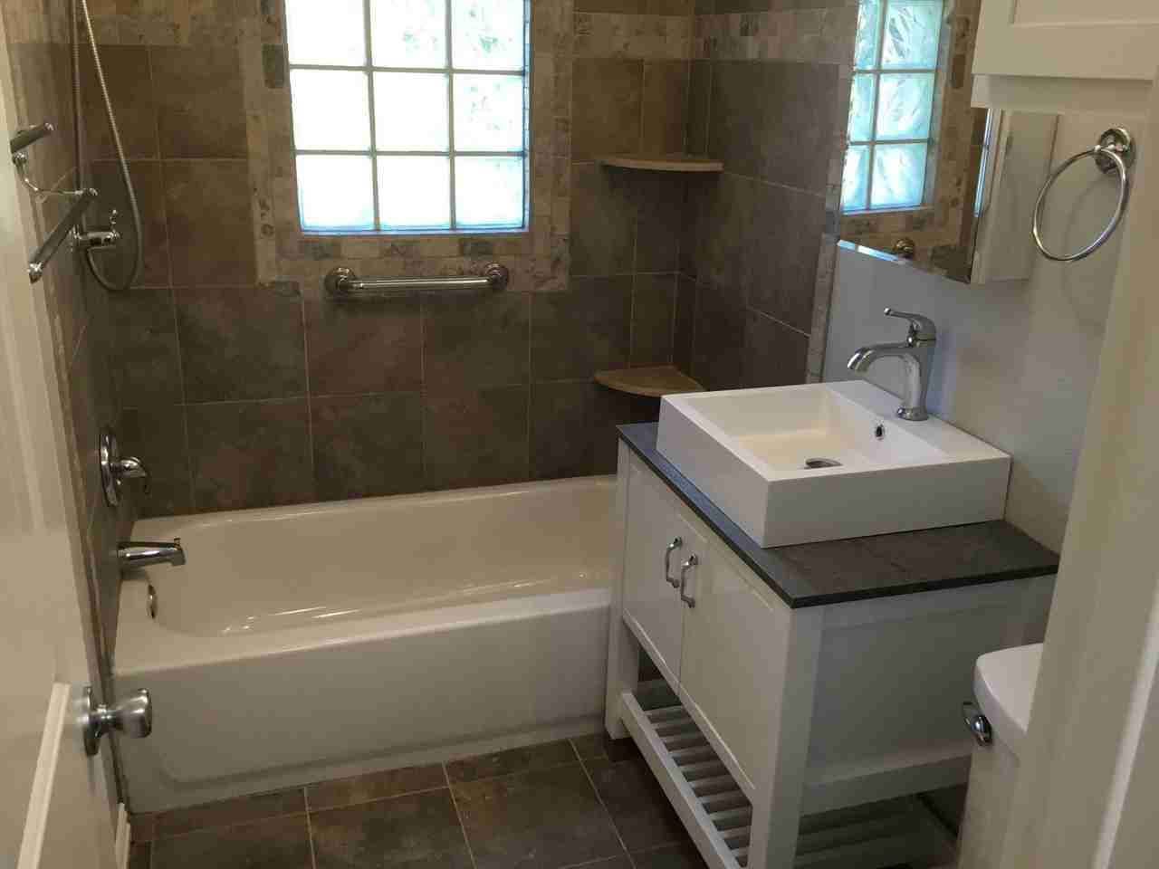 305 Babb Dr - Photo 5 of 15