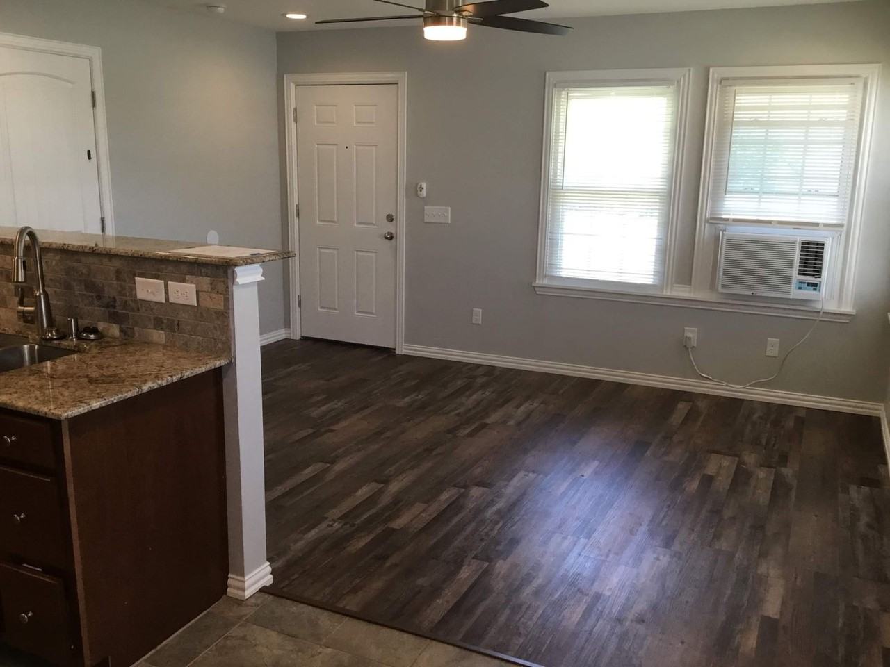 305 Babb Dr - Photo 6 of 15