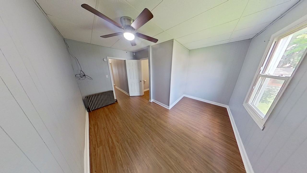 121A S Main St - Photo 5 of 8