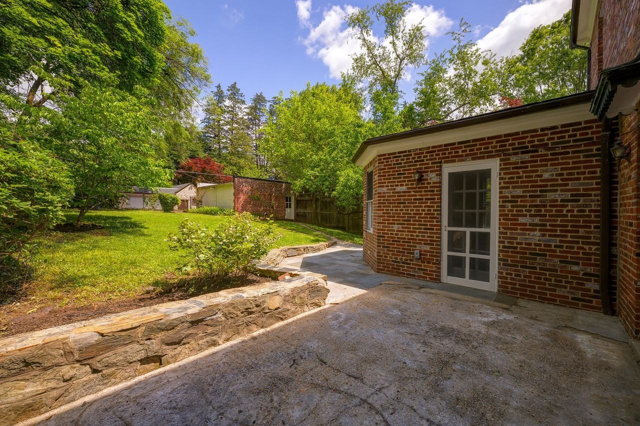 3677 Upton St Nw - Photo 6 of 50
