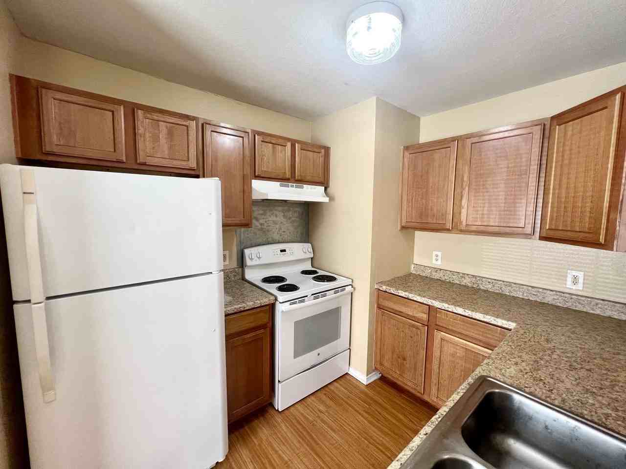 508 Pitts St - Photo 5 of 15