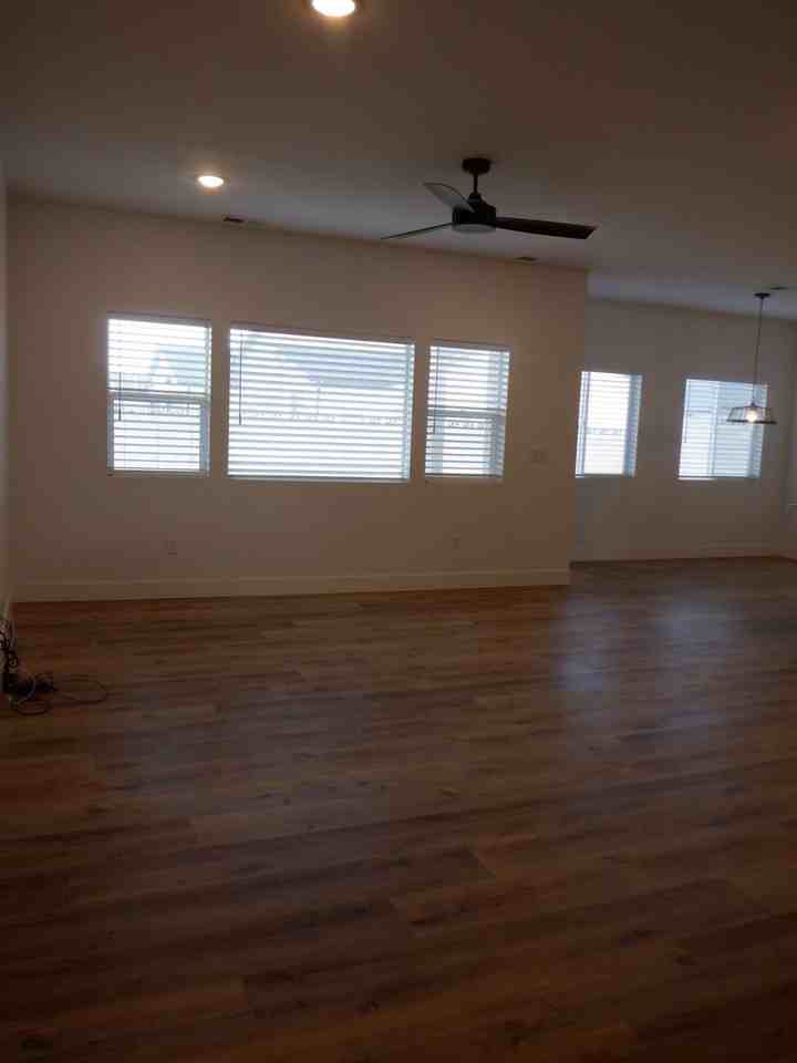 3182 W 1775 N - Photo 3 of 20