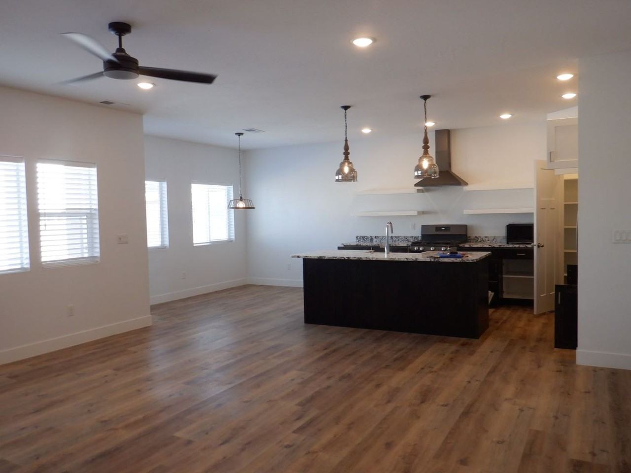 3182 W 1775 N - Photo 4 of 20