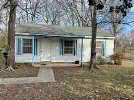 featured image of 4119 Belmont St