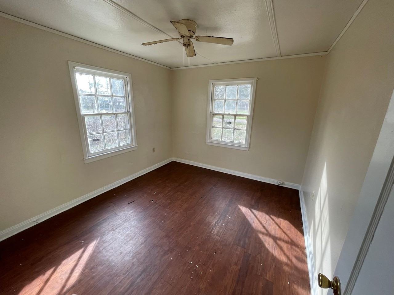 4119 Belmont St - Photo 4 of 6