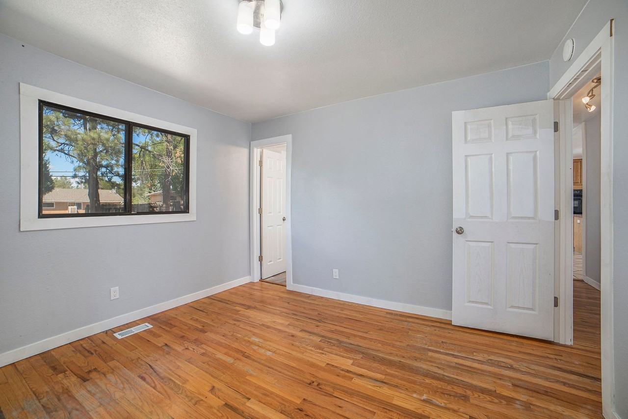7 Robertson Rd - Photo 7 of 15