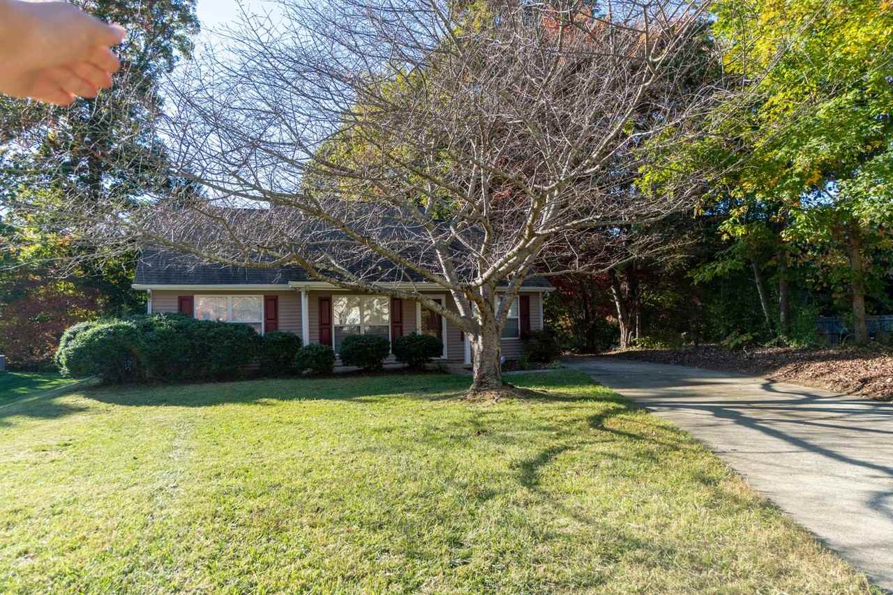 3923 Woodberry Lake Dr - Photo 2 of 26