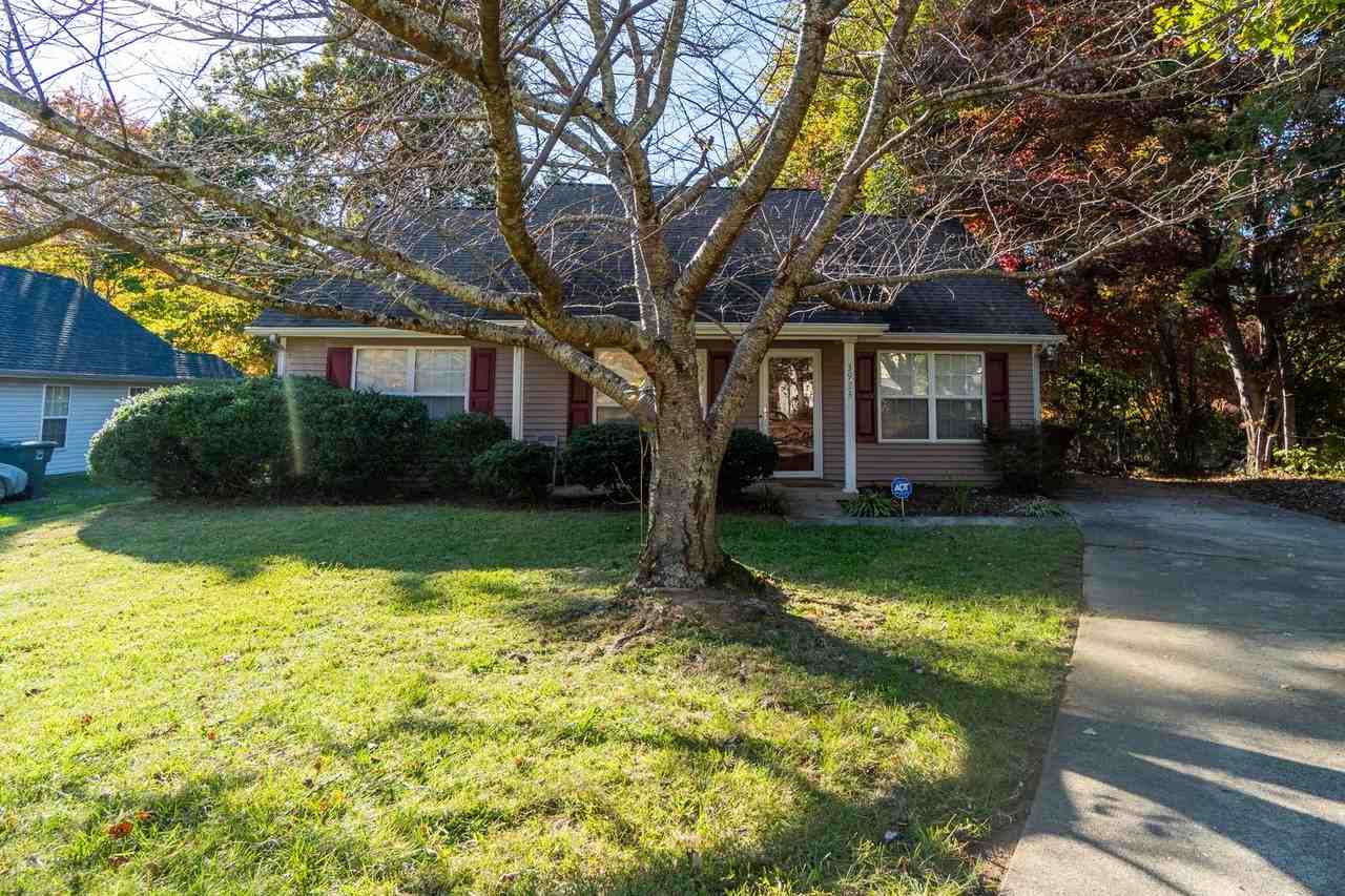 3923 Woodberry Lake Dr - Photo 3 of 26
