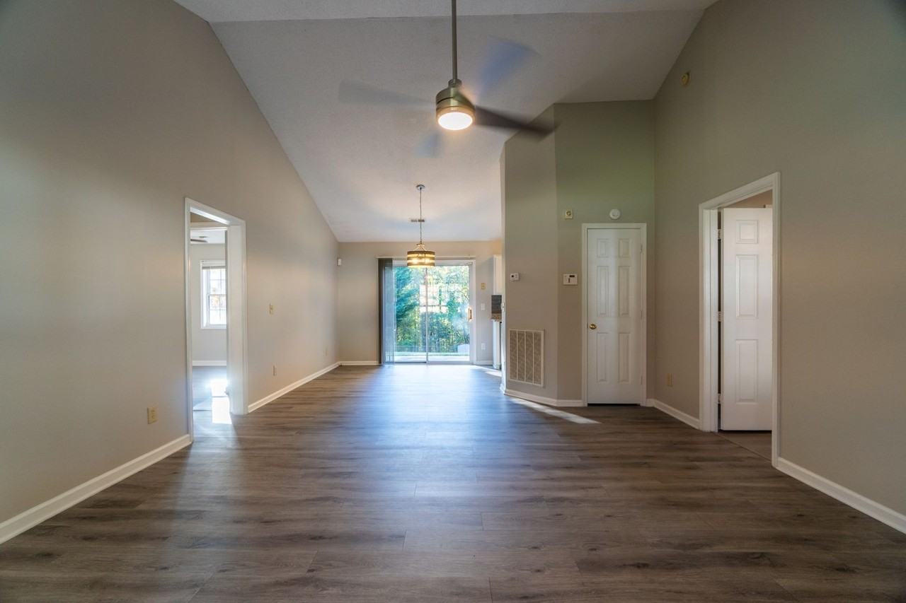 3923 Woodberry Lake Dr - Photo 6 of 26