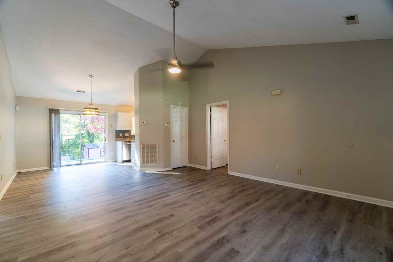 3923 Woodberry Lake Dr - Photo 7 of 26