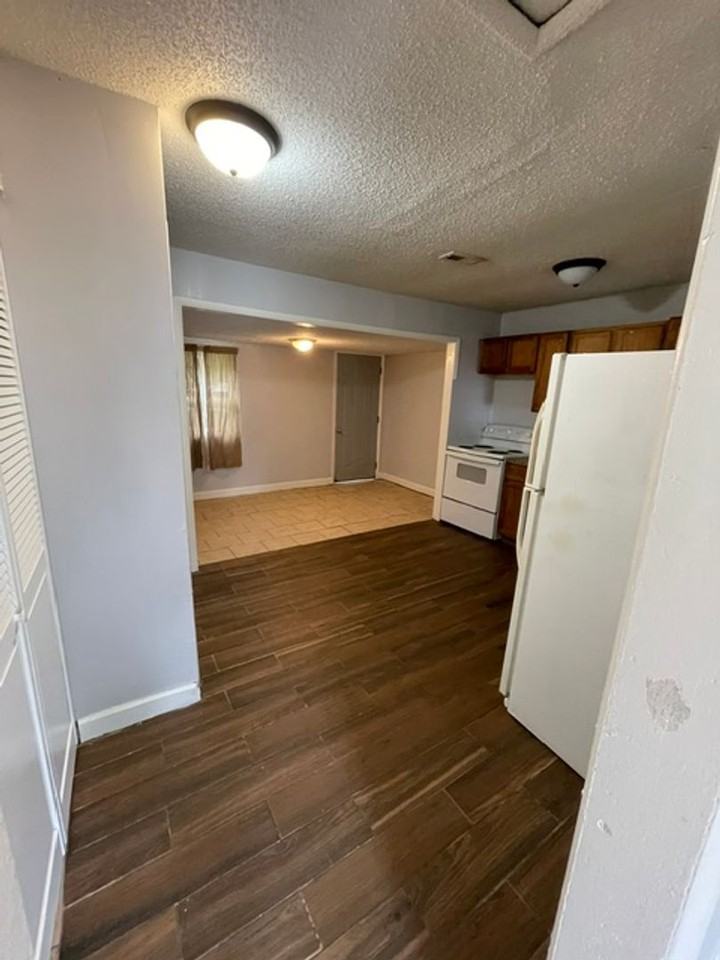 4269 S Greenhaven St - Photo 3 of 10