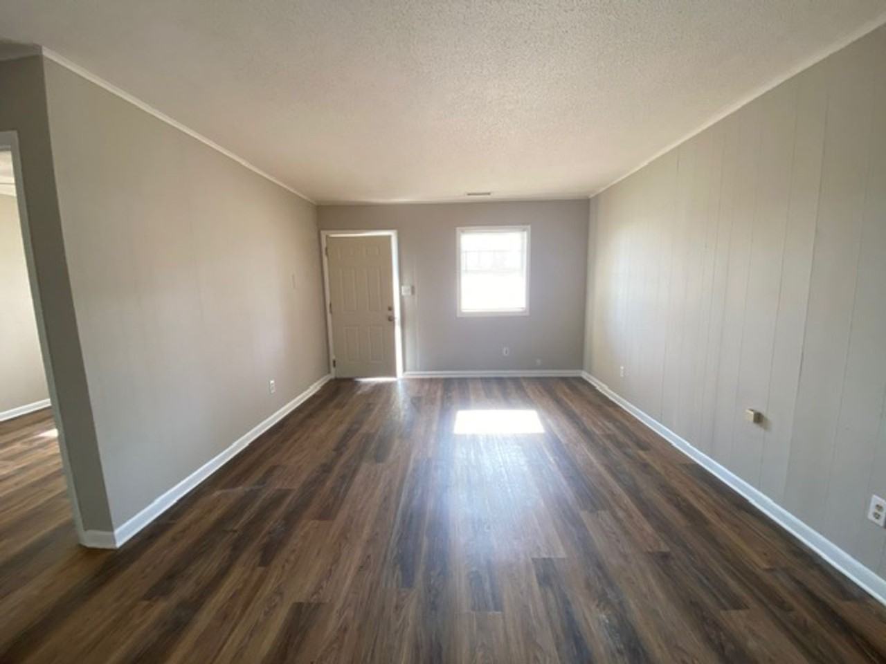 972 Cedar Springs Rd Se - Photo 2 of 8