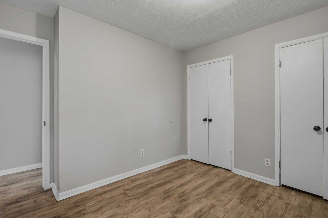 6984 Timberwood Dr - Photo 3 of 39
