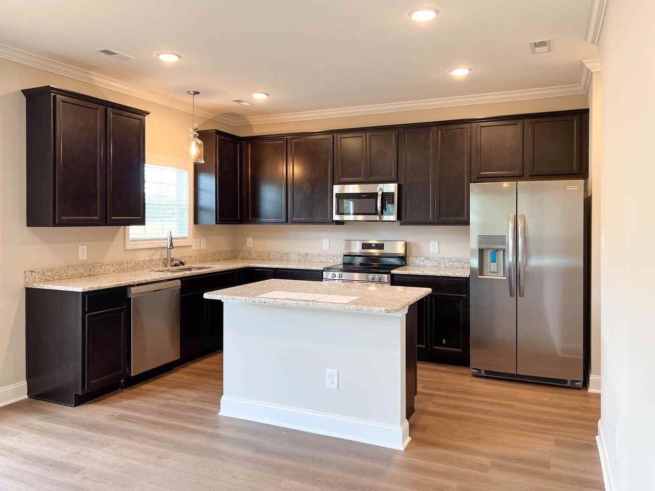 7730 Honey Oaks Rd - Photo 3 of 38