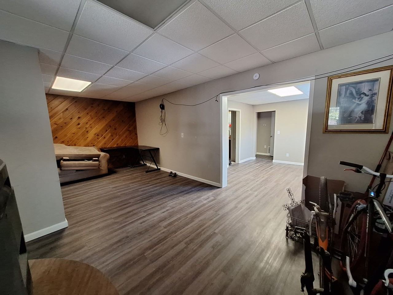 1701 Baxter Ave - Photo 3 of 17