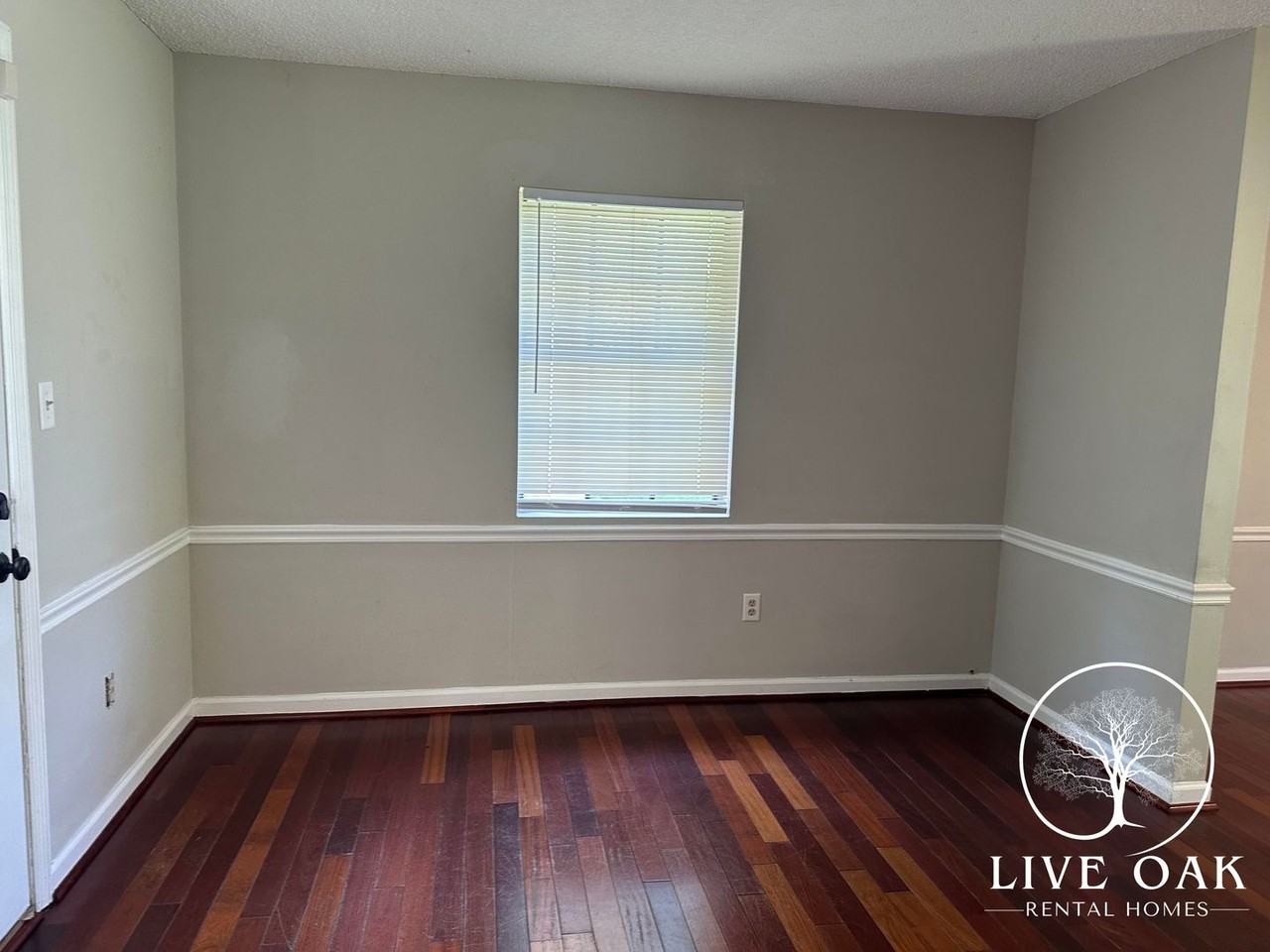 200 Sequoia Cir - Photo 6 of 11