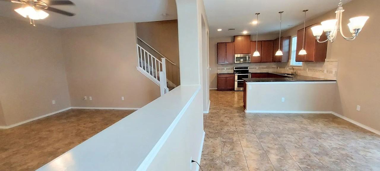 455 Gina Dr - Photo 6 of 42