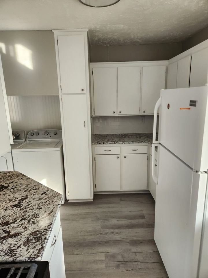 7625 Lafayette Ave - Photo 4 of 14