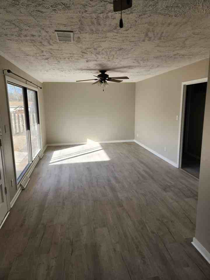 7625 Lafayette Ave - Photo 5 of 14