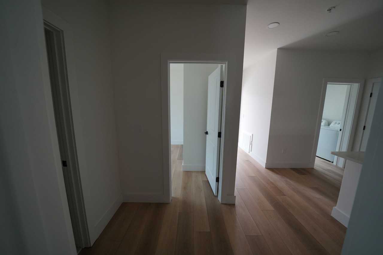 Silver Creek Building C - Photo 3 of 7