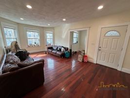 featured image of 194 Kelton St