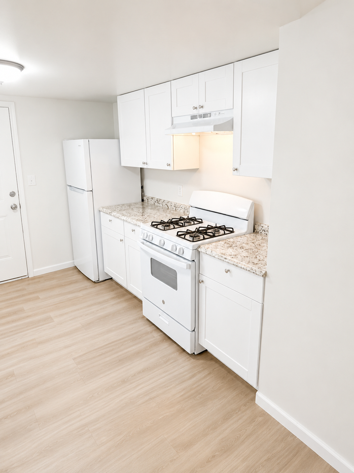 809 East Park Street - Photo 2 of 5