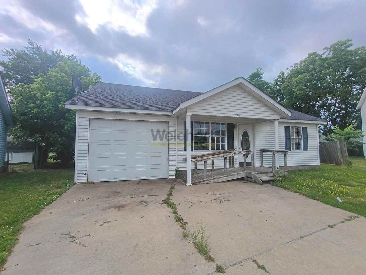 1101 N 28th St - Photo 2 of 13