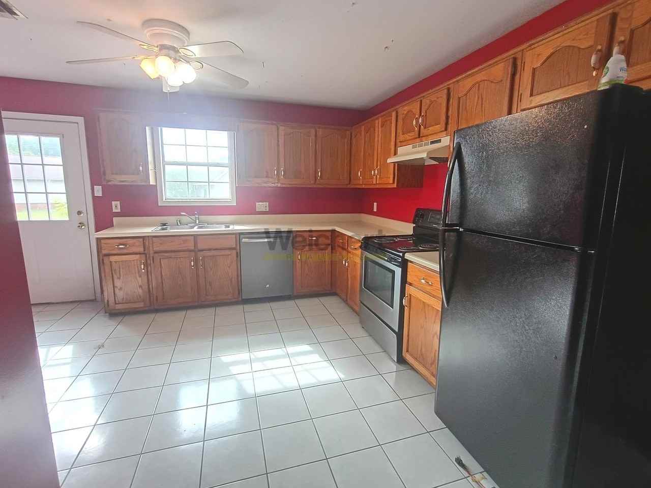 1101 N 28th St - Photo 5 of 13