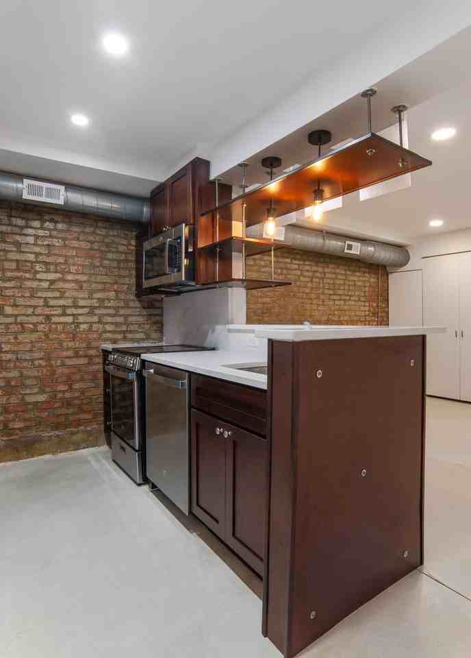 U Street Apartments - Photo 4 of 10