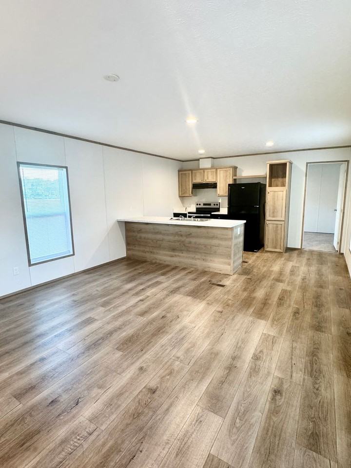 2500 Newton Rd - Photo 2 of 24