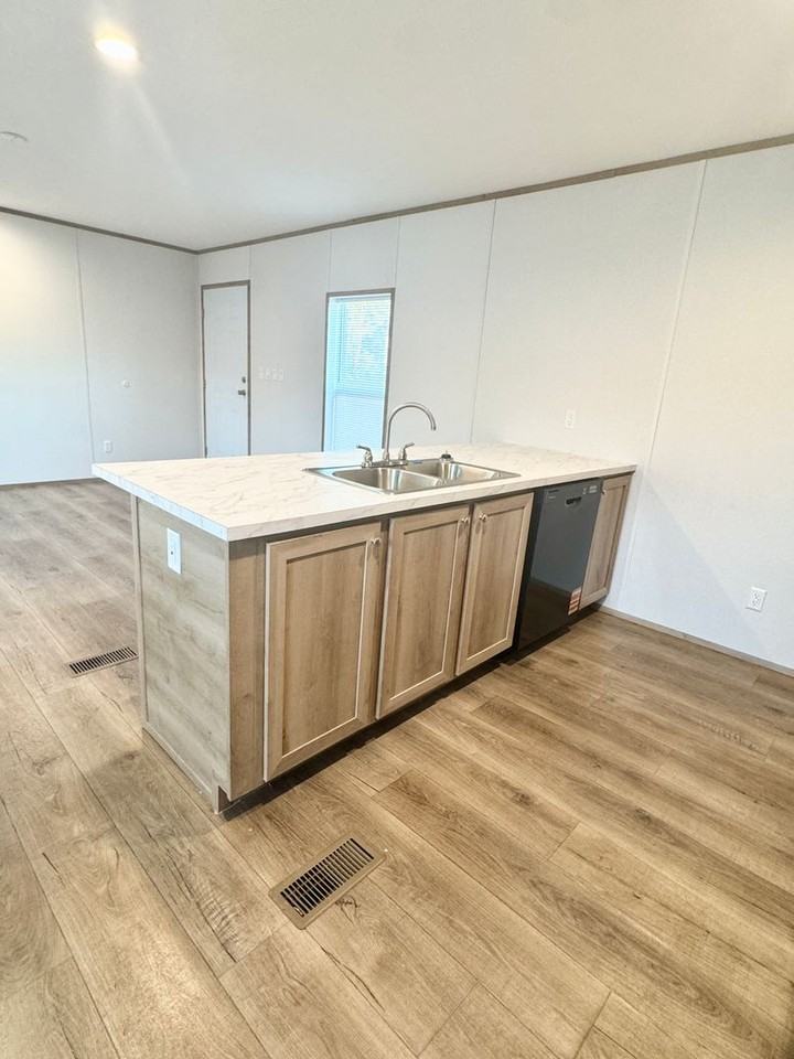 2500 Newton Rd - Photo 5 of 24