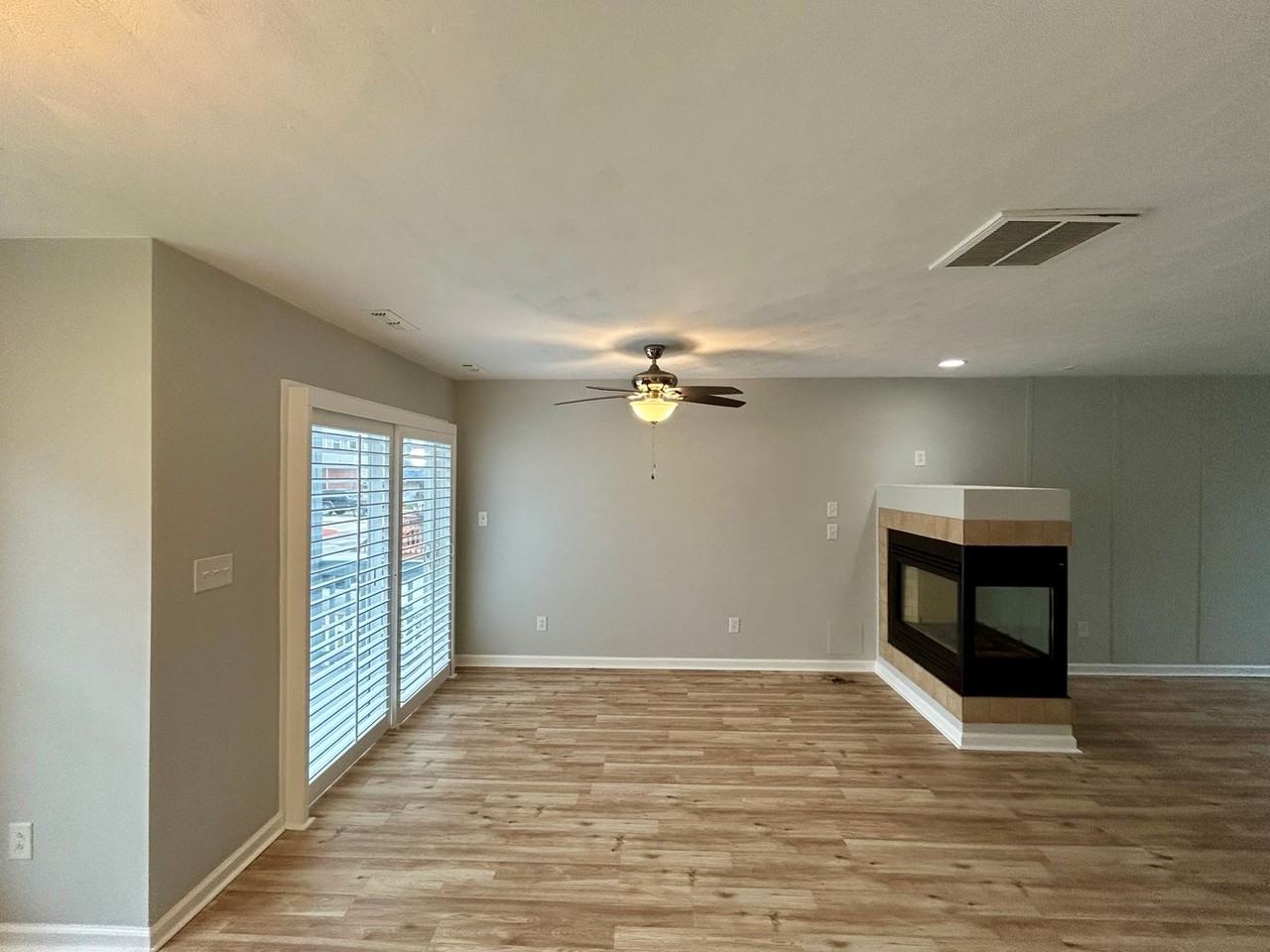 1420 W Ocean View Ave - Photo 4 of 16