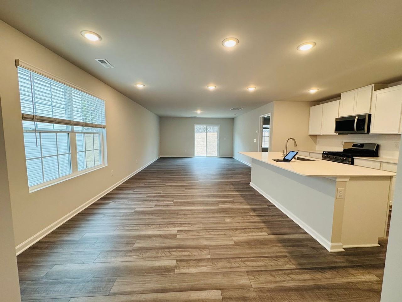 13151 Hampton Bay Ln - Photo 3 of 23