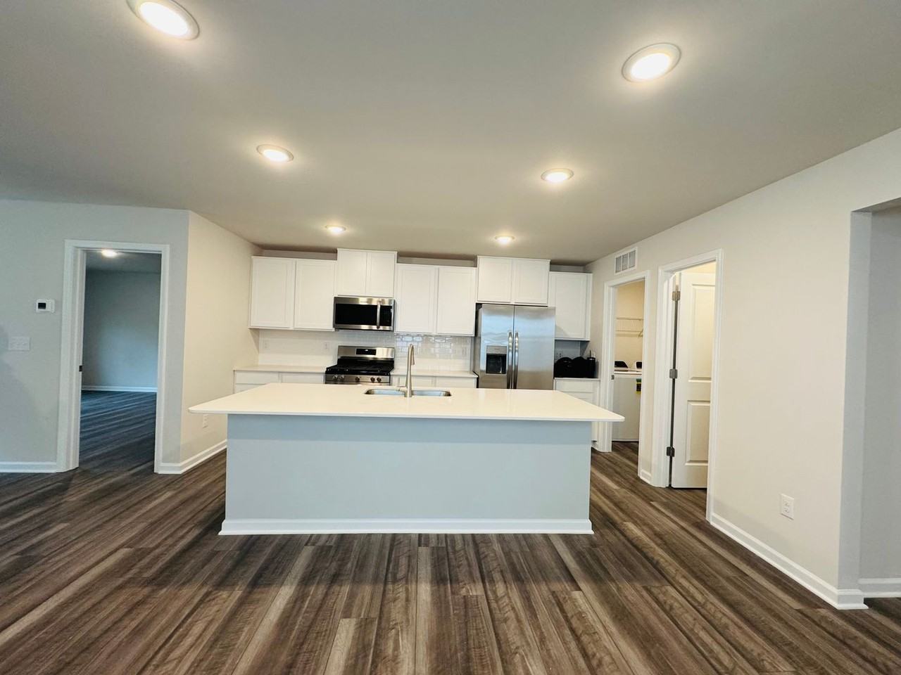 13151 Hampton Bay Ln - Photo 6 of 23