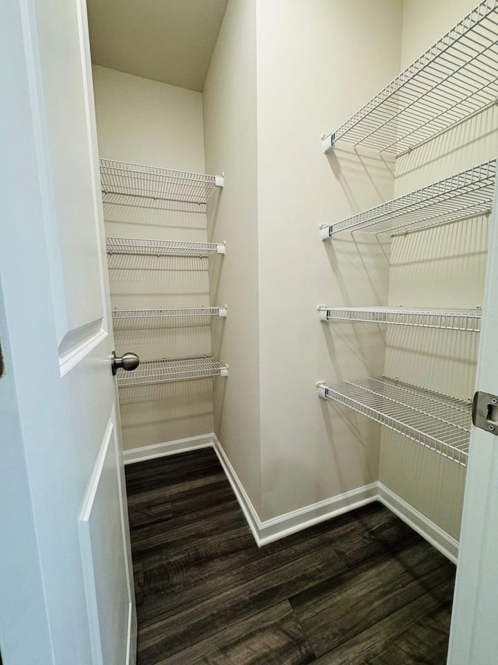 13151 Hampton Bay Ln - Photo 7 of 23