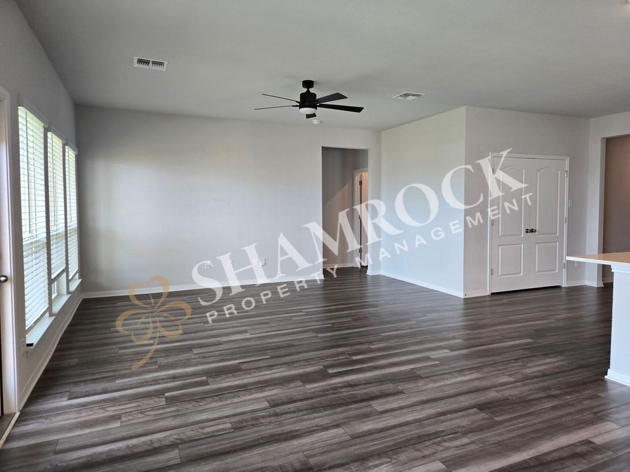 11120 Solar St - Photo 5 of 22