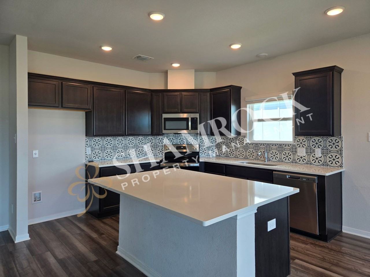 11120 Solar St - Photo 3 of 22