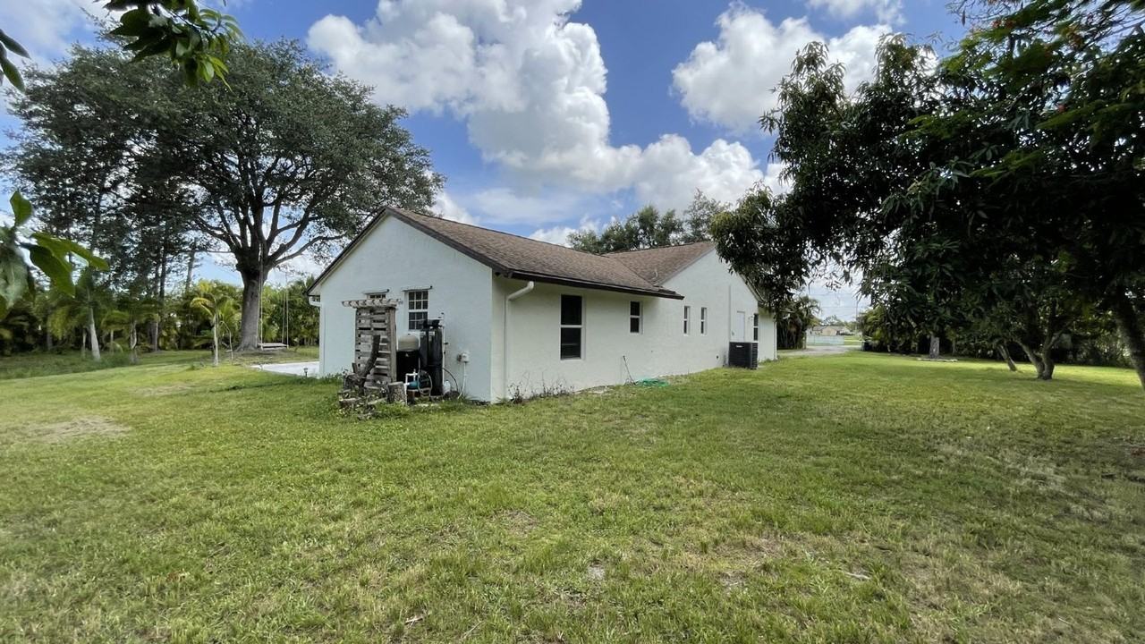 17548 32nd Ln N - Photo 7 of 27