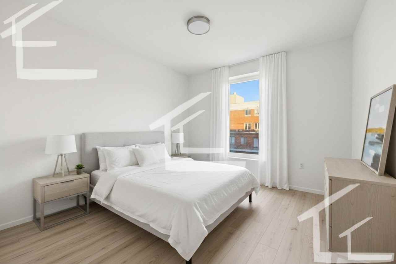 1031 Commonwealth Ave - Photo 6 of 10