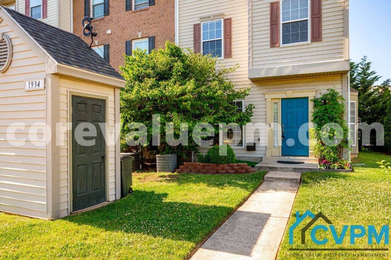 1934 Hackberry Ct - Photo 2 of 26