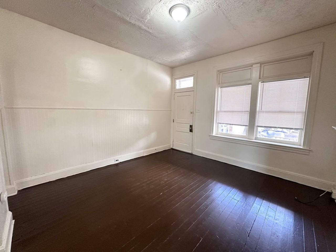 925 W College Ave - Photo 4 of 29