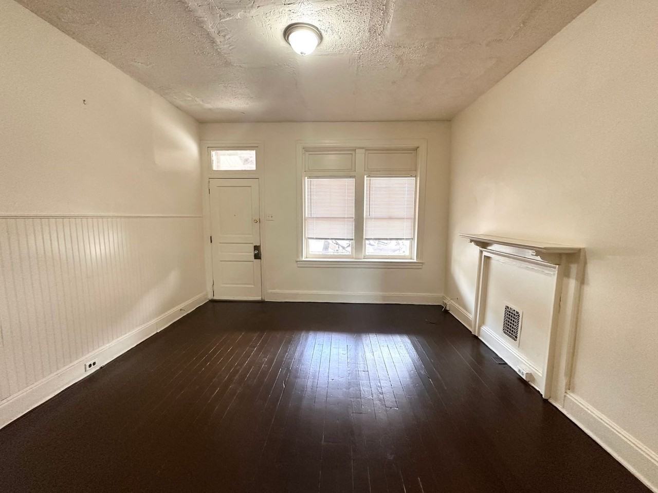 925 W College Ave - Photo 5 of 29