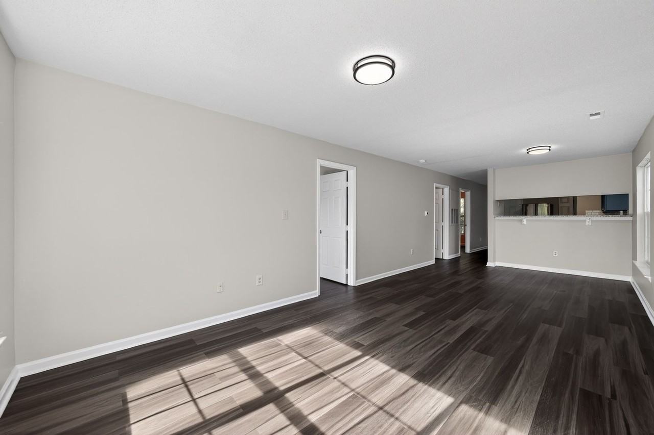 4246 Villas Dr - Photo 2 of 30