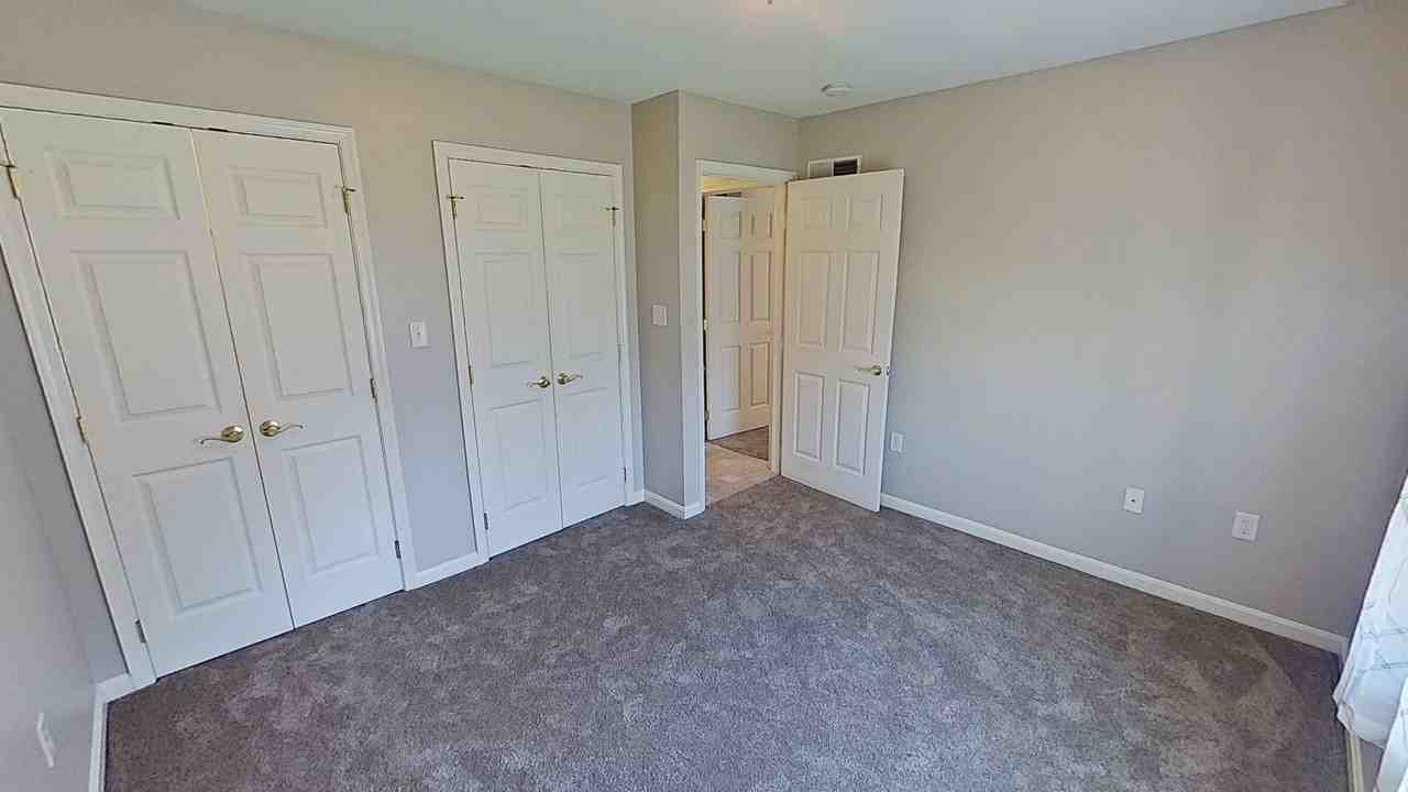 1377 Village Dr - Photo 6 of 10