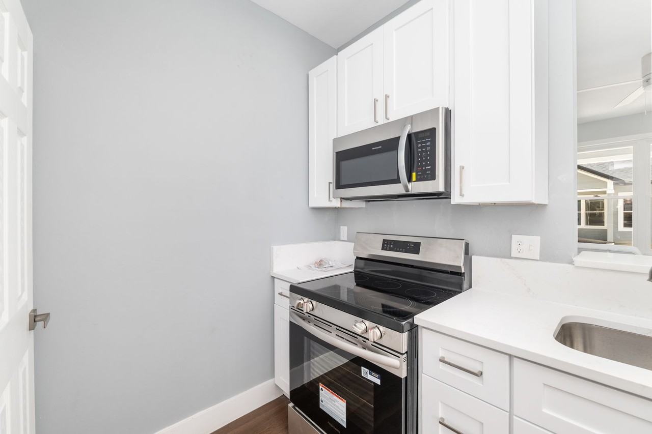 420 Nw 3rd Ave - Photo 5 of 19