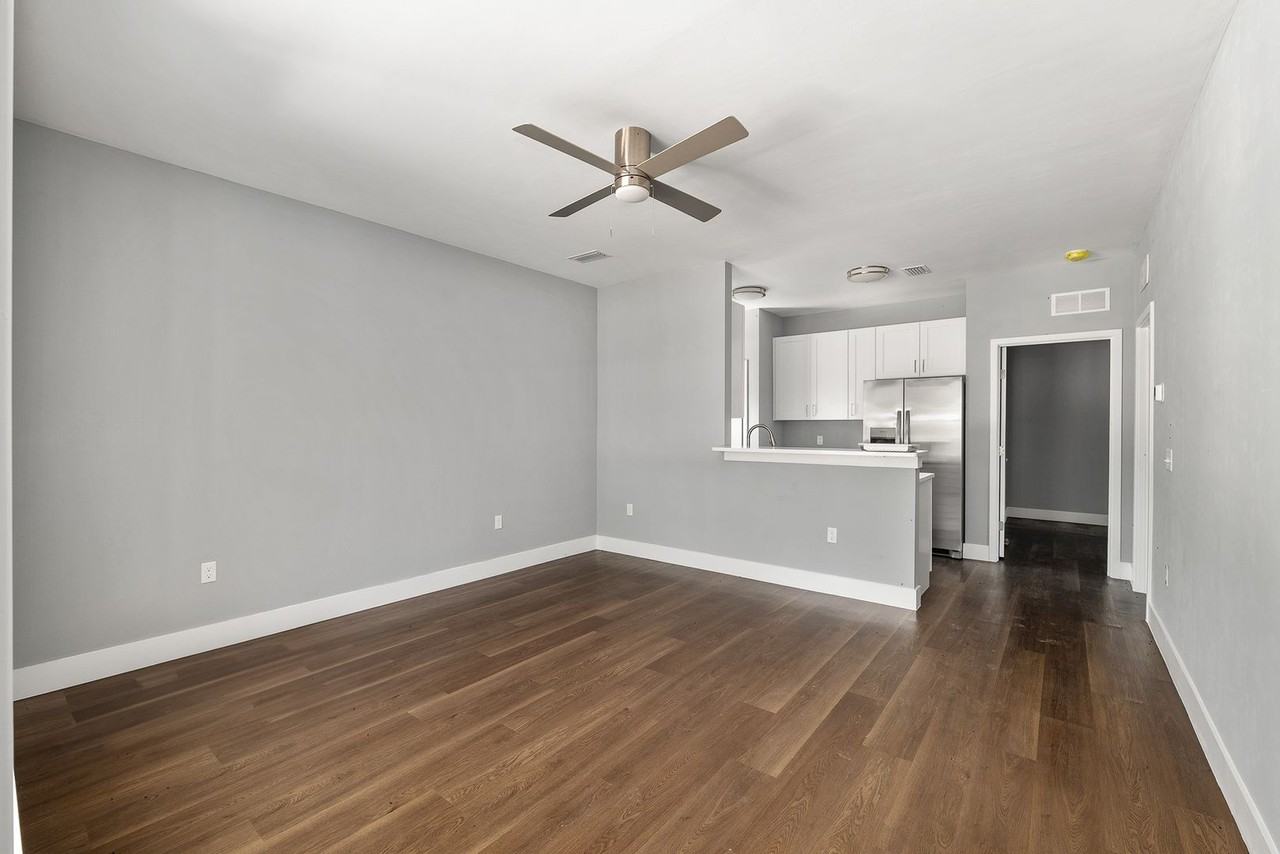 422 Nw 3rd Ave - Photo 7 of 21