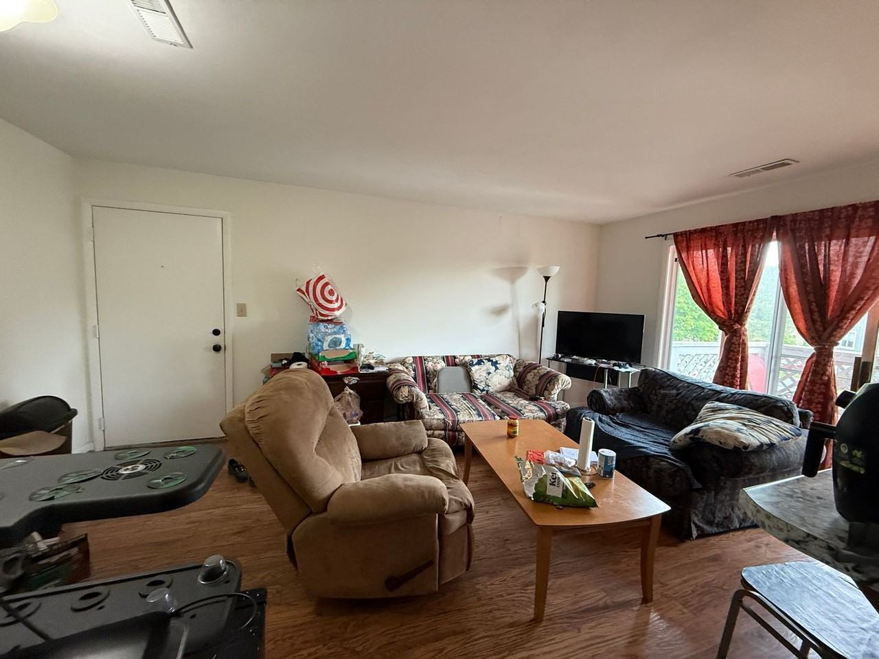 812 Cascade Ct - Photo 3 of 10