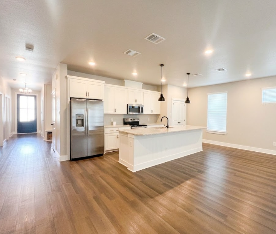 2053 Stillwell St - Photo 3 of 26