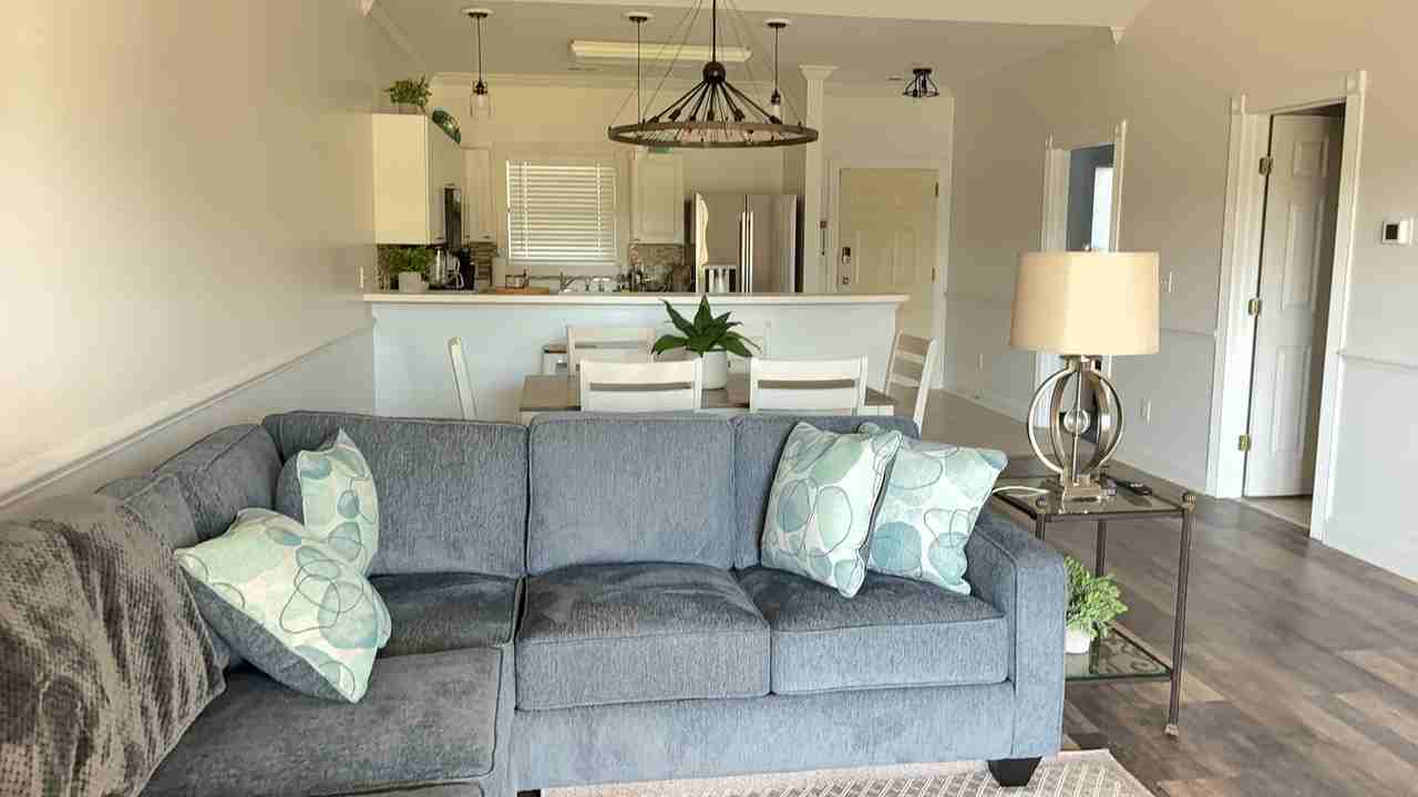 4893 Magnolia Pointe Ln - Photo 4 of 13
